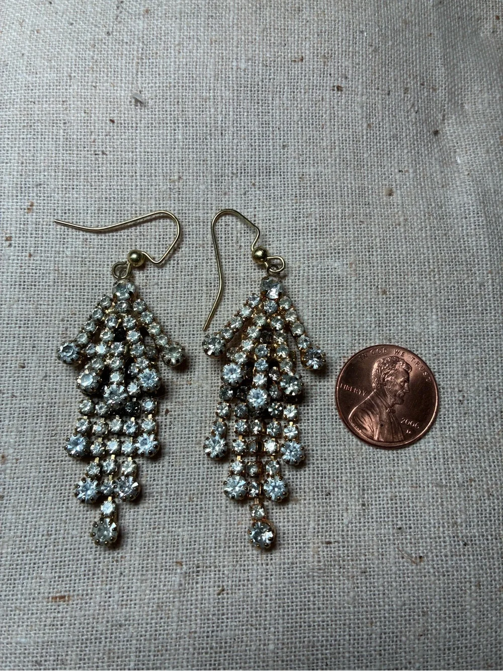 Vintage Gold-Tone Clear Rhinestone Chandelier Earrings for pierced ears